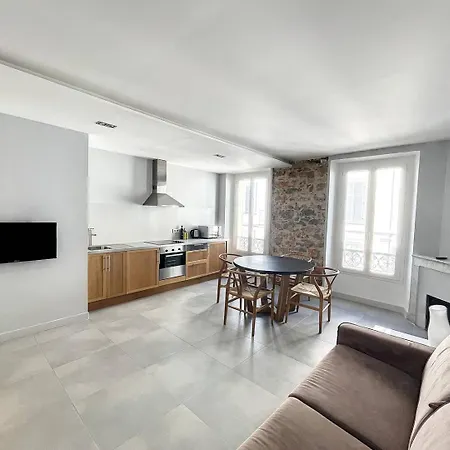 Bat2 - Cannes, Carre D'or, Beau 2 Pieces *